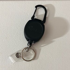 black retractable badge holder 🆕